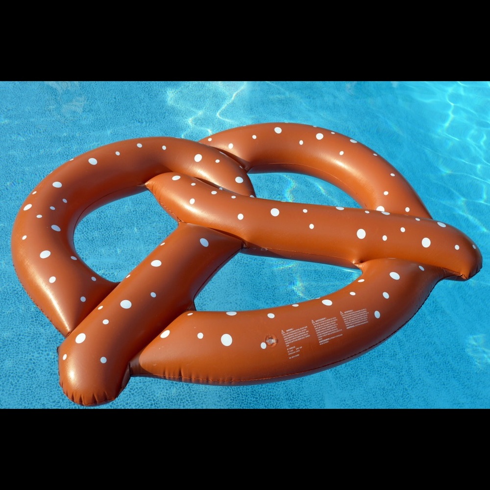 COPY - Pretzel Pool Float - Picture 3 of 3